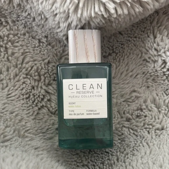 Clean Reserve h2eau “water lotus” (alcohol free) - Picture 2 of 2
